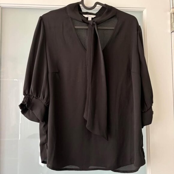 Reitmans Black Blouse - Picture 2 of 3